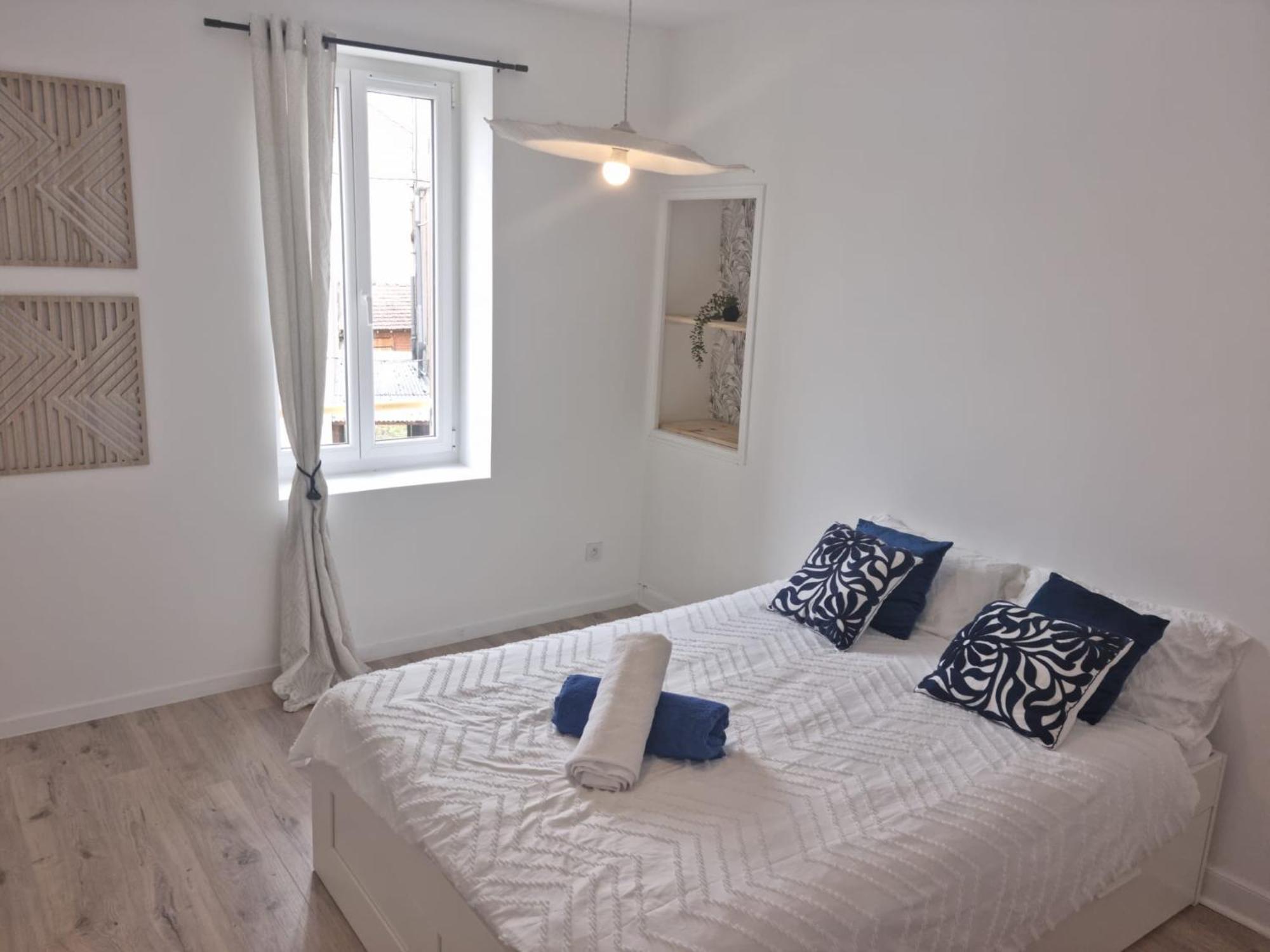 Bleu Lumiere Apaisante Apartment Montluçon Екстериор снимка